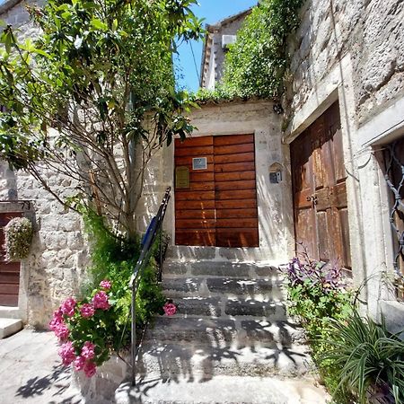 Bluemarine Rooms & Apartments Perast Esterno foto