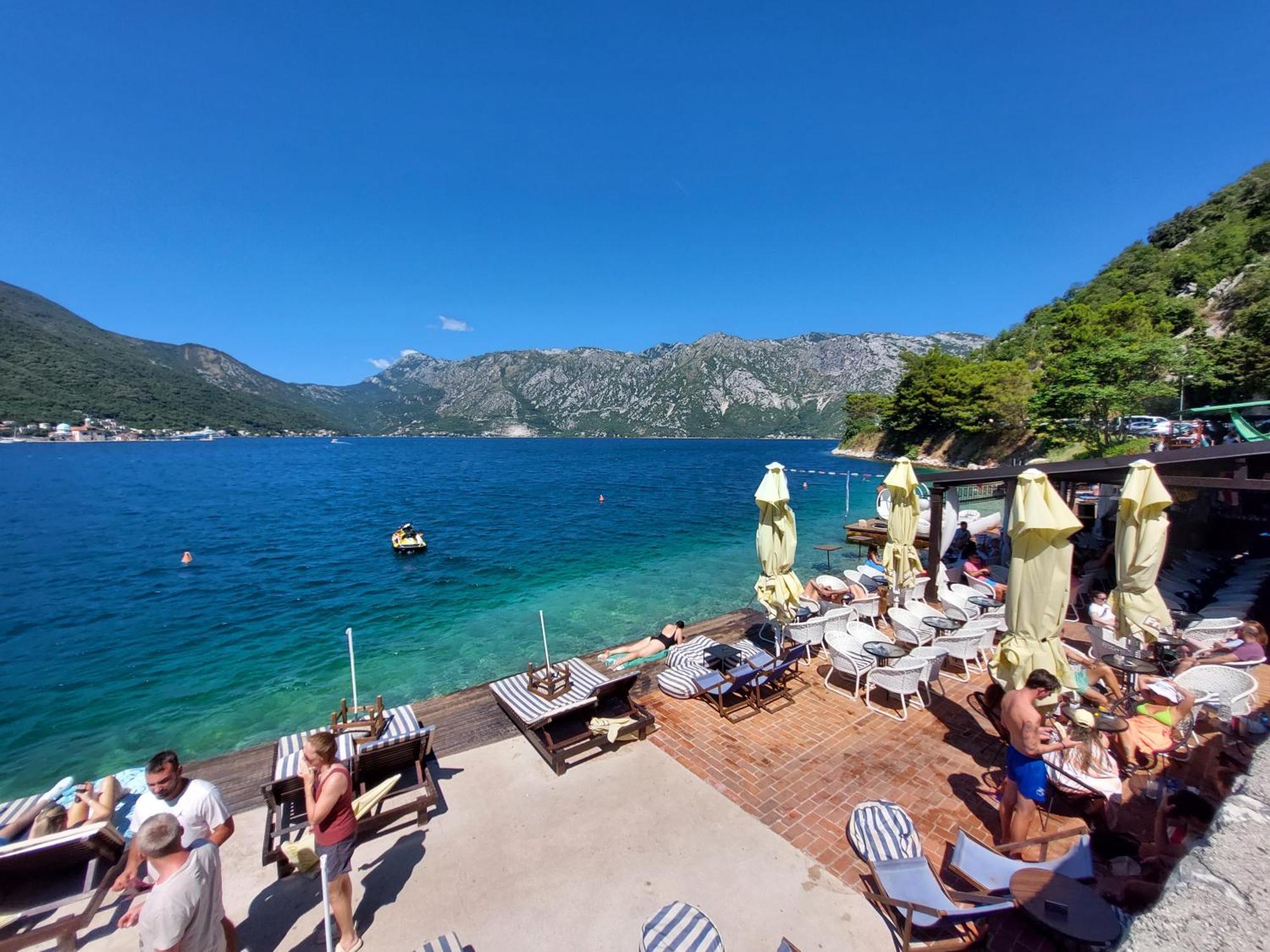 Bluemarine Rooms & Apartments Perast Esterno foto