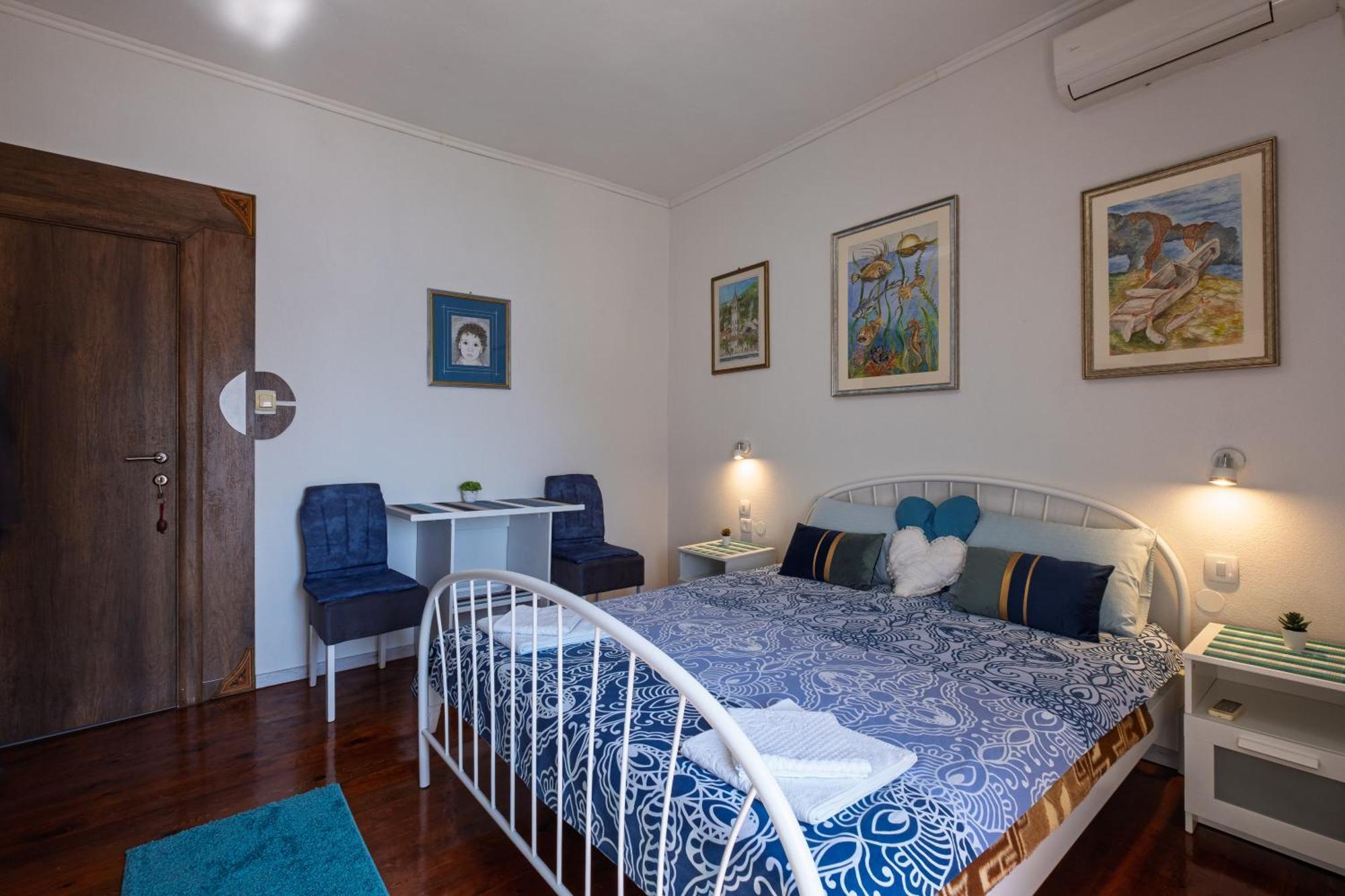 Bluemarine Rooms & Apartments Perast Esterno foto