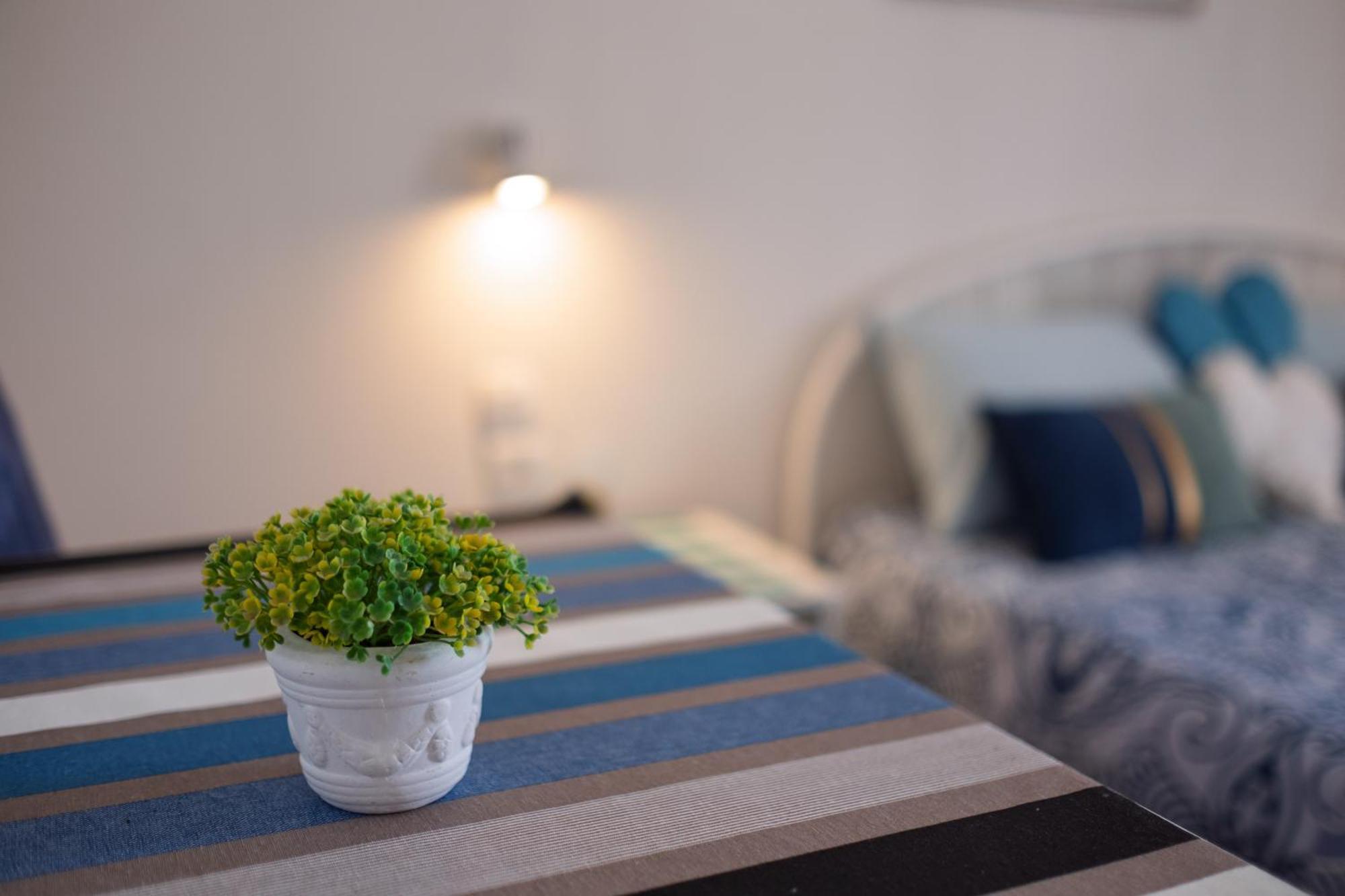 Bluemarine Rooms & Apartments Perast Esterno foto